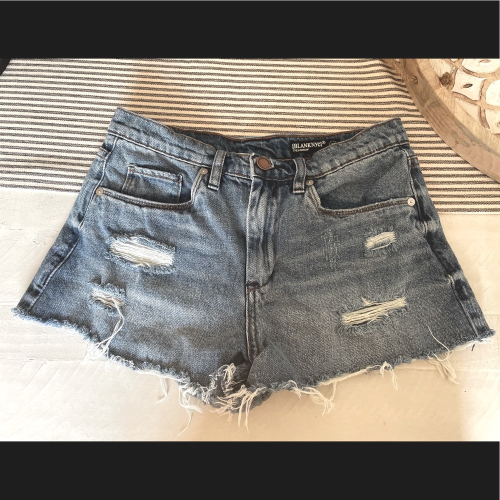 NWOT Blank NYC “The Barrow” High Rise Distressed shorts